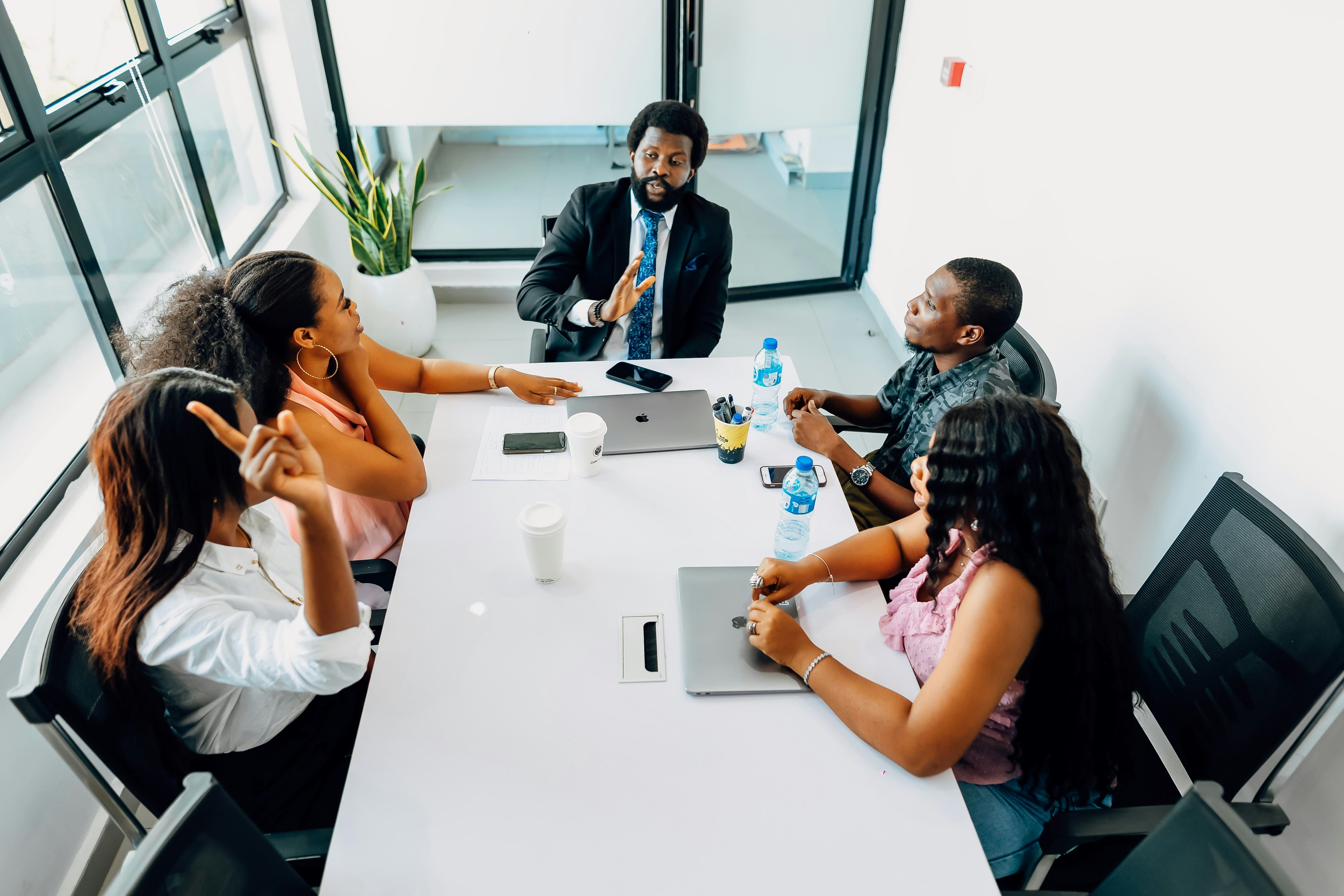 Reunião e acompanhamento empresarial